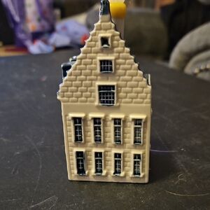 KLM Delft Ceramic Dutch House Figurine Collectable # 77